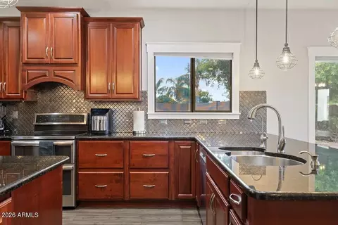 Kitchen - 9638 E Lompoc Ave, Mesa, AZ 85209 photo 4 of 6