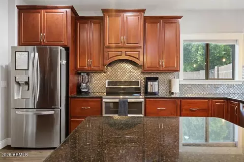 Kitchen - 9638 E Lompoc Ave, Mesa, AZ 85209 photo 5 of 6