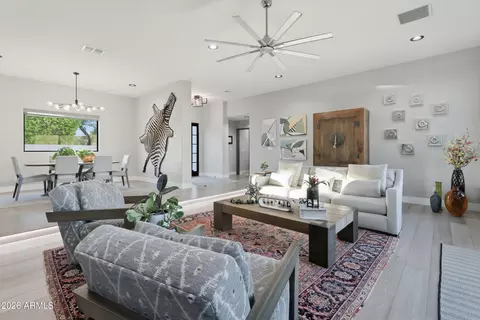 Living - 4417 E Mountain View Rd, Phoenix, AZ 85028 photo 2 of 4