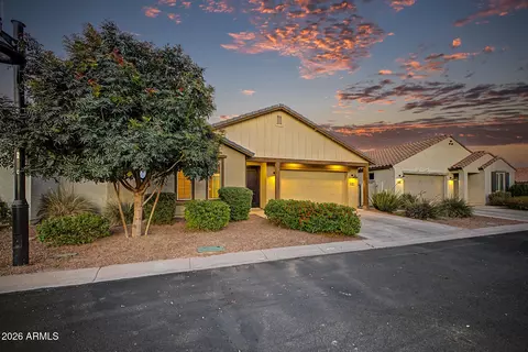 915 S 151st Ln, Goodyear, AZ 85338