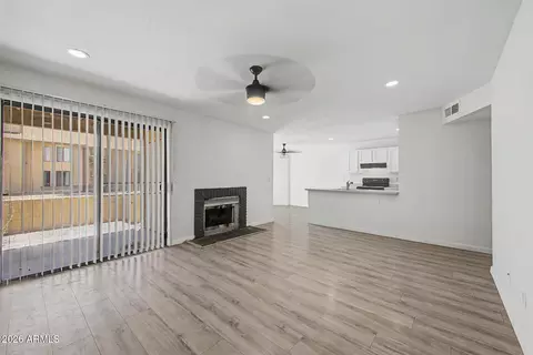 5236 W Peoria Ave #127, Glendale, AZ 85302
