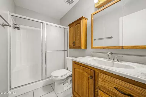 Bath - 3401 E Dahlia Dr, Phoenix, AZ 85032 photo 1 of 2