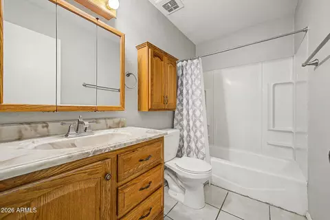 Bath - 3401 E Dahlia Dr, Phoenix, AZ 85032 photo 2 of 2