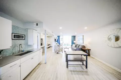 7625 E Camelback Rd #B108, Scottsdale, AZ 85251
