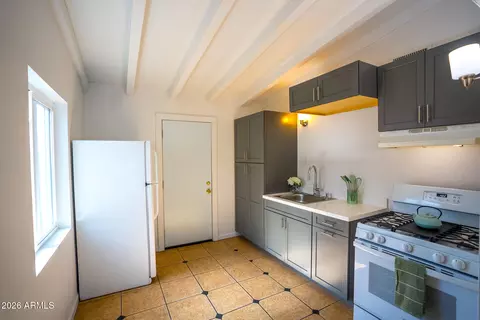 Kitchen - 1630 E Adams St, Phoenix, AZ 85034 photo 3 of 3