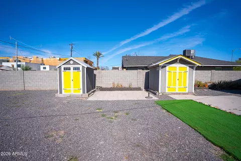 Exterior - 1630 E Adams St, Phoenix, AZ 85034 photo 3 of 6