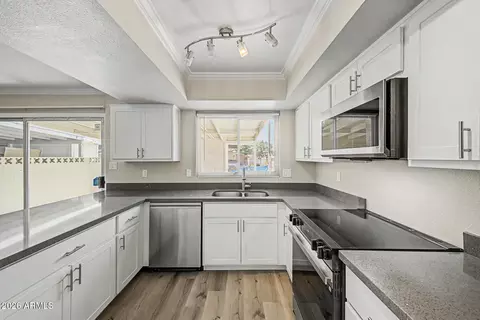 6536 N 43rd Ave, Glendale, AZ 85301