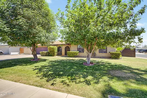 Exterior - 2403 E Del Rio Dr, Tempe, AZ 85282 photo 3 of 14