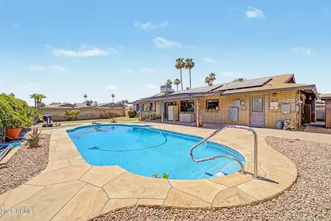 Exterior - 2403 E Del Rio Dr, Tempe, AZ 85282 photo 9 of 14