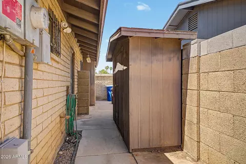 Exterior - 2403 E Del Rio Dr, Tempe, AZ 85282 photo 14 of 14