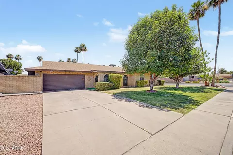 Exterior - 2403 E Del Rio Dr, Tempe, AZ 85282 photo 2 of 14