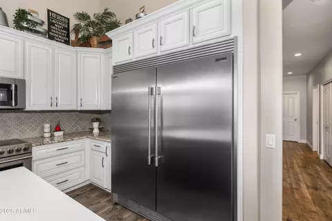 Kitchen - 370 S Equestrian Ct, Gilbert, AZ 85296 photo 8 of 11