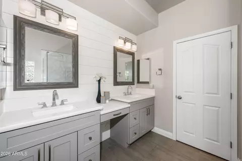 Bath - 370 S Equestrian Ct, Gilbert, AZ 85296 photo 3 of 7