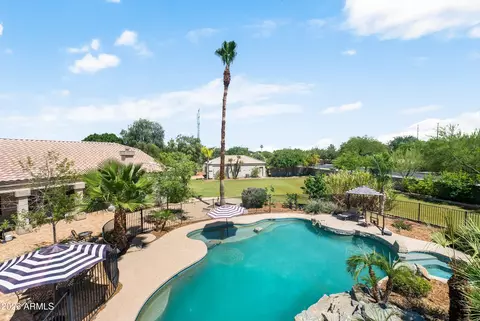 Exterior - 370 S Equestrian Ct, Gilbert, AZ 85296 photo 20 of 50