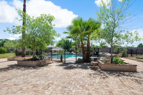 Exterior - 370 S Equestrian Ct, Gilbert, AZ 85296 photo 9 of 50