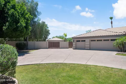 Exterior - 370 S Equestrian Ct, Gilbert, AZ 85296 photo 5 of 50