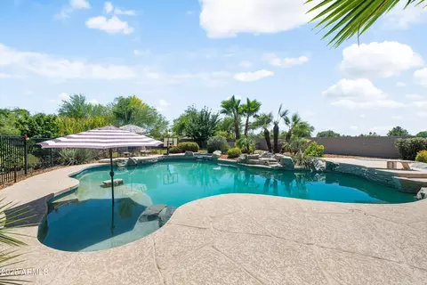 Exterior - 370 S Equestrian Ct, Gilbert, AZ 85296 photo 11 of 50