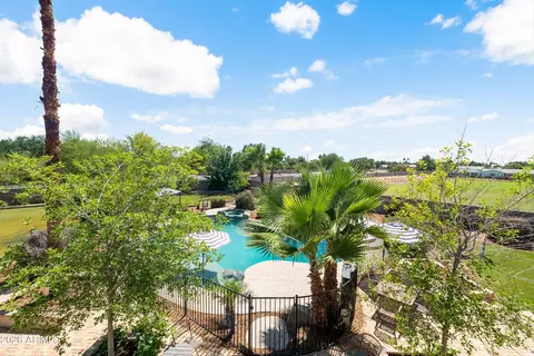 Exterior - 370 S Equestrian Ct, Gilbert, AZ 85296 photo 10 of 50