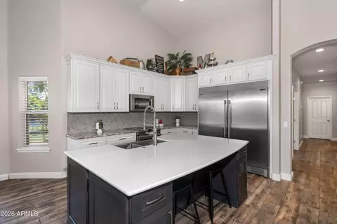 Kitchen - 370 S Equestrian Ct, Gilbert, AZ 85296 photo 3 of 11
