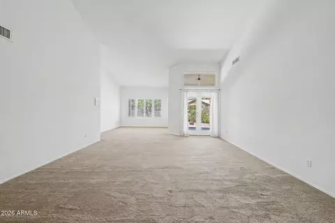 6334 W Louise Dr, Glendale, AZ 85310
