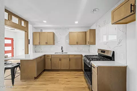 Kitchen - 4123 N 30th Dr, Phoenix, AZ 85017 photo 3 of 3