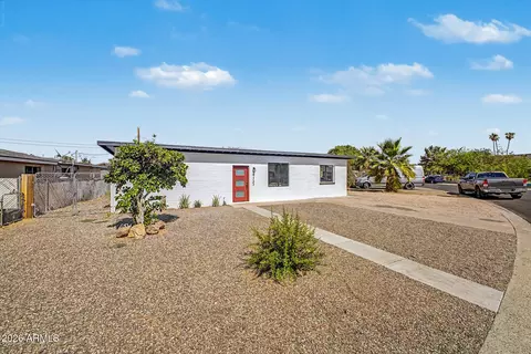 Exterior - 4123 N 30th Dr, Phoenix, AZ 85017 photo 3 of 10