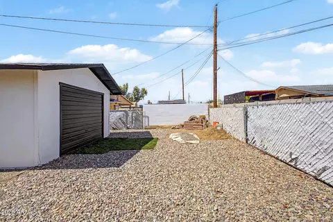 Exterior - 4123 N 30th Dr, Phoenix, AZ 85017 photo 9 of 10
