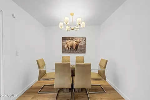 Dining - 4123 N 30th Dr, Phoenix, AZ 85017 photo 1 of 1