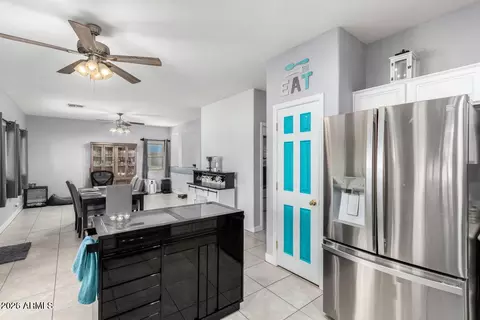 Kitchen - 3800 E Woodside Way, Gilbert, AZ 85297 photo 3 of 3