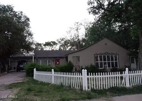 160 S 1st St E, Saint Johns, AZ 85936