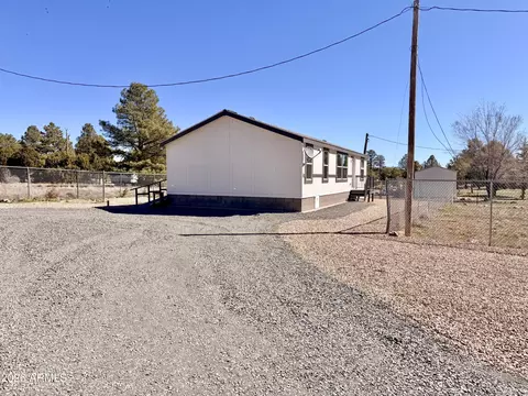 2122 Meadow Ln, Overgaard, AZ 85933