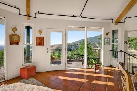 Entry Way - 345 E Dundee Ave, Jerome, AZ 86331 photo 2 of 4