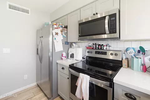Kitchen - 2520 E Libby St, Phoenix, AZ 85032 photo 4 of 4