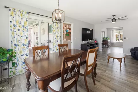 Dining - 2520 E Libby St, Phoenix, AZ 85032 photo 3 of 4