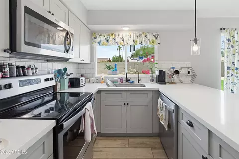 Kitchen - 2520 E Libby St, Phoenix, AZ 85032 photo 2 of 4