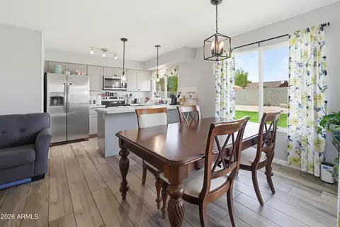 Dining - 2520 E Libby St, Phoenix, AZ 85032 photo 1 of 4