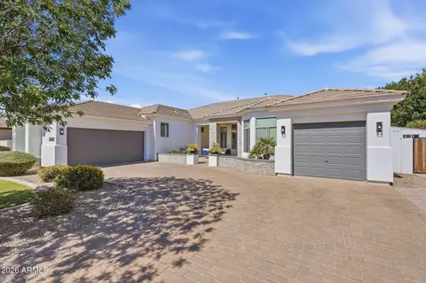 5400 S Crosscreek Dr, Chandler, AZ 85249