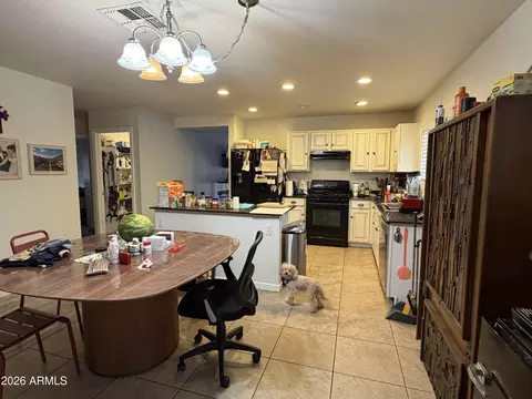 Kitchen - 1117 E Gwen St, Phoenix, AZ 85042 photo 3 of 3