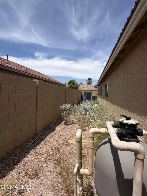 Exterior - 1117 E Gwen St, Phoenix, AZ 85042 photo 6 of 9