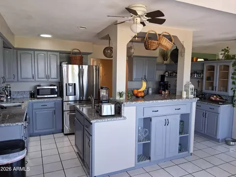 Kitchen - 4510 E Wickersham Rd, Hereford, AZ 85615 photo 4 of 7