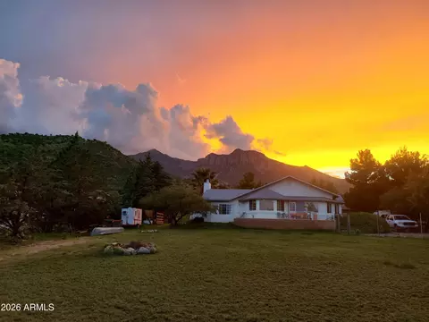 4510 E Wickersham Rd, Hereford, AZ 85615