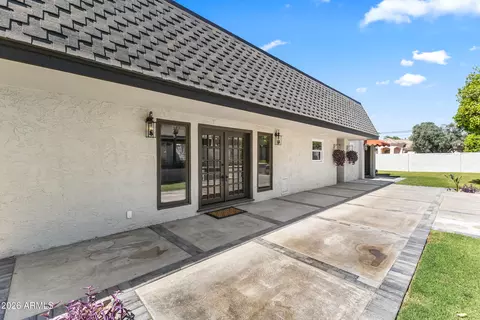 Exterior - 230 W Morten Ave, Phoenix, AZ 85021 photo 8 of 15