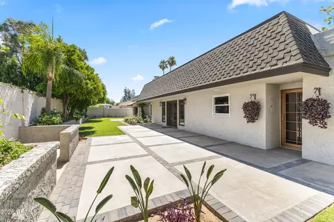 Exterior - 230 W Morten Ave, Phoenix, AZ 85021 photo 9 of 15