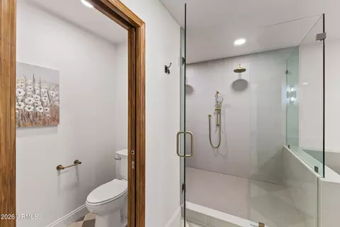 Bath - 230 W Morten Ave, Phoenix, AZ 85021 photo 8 of 12
