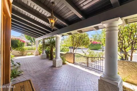 Exterior - 230 W Morten Ave, Phoenix, AZ 85021 photo 7 of 15