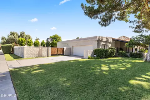 Exterior - 230 W Morten Ave, Phoenix, AZ 85021 photo 1 of 15
