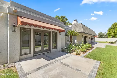 Exterior - 230 W Morten Ave, Phoenix, AZ 85021 photo 12 of 15