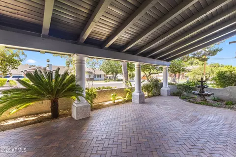 Exterior - 230 W Morten Ave, Phoenix, AZ 85021 photo 5 of 15