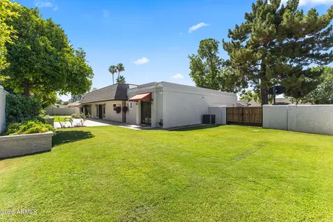 Exterior - 230 W Morten Ave, Phoenix, AZ 85021 photo 11 of 15