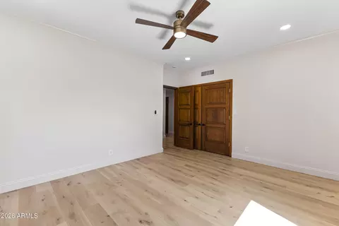 Bedroom - 230 W Morten Ave, Phoenix, AZ 85021 photo 2 of 3